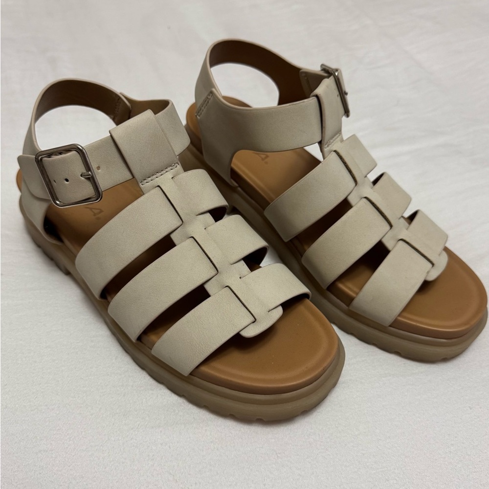 SODA (7) fisherman cream ivory platform buckle strap chunky heel sandal